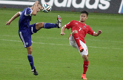 © GEPA/Csaba Doemoetoer Zweikampf