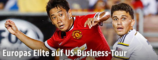 Manchester Uniteds Kagawa und Los Angeles Galaxys Sorto