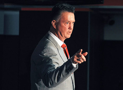 © APA/EPA/Peter Powell Louis van Gaal (Trainer Manchester United)