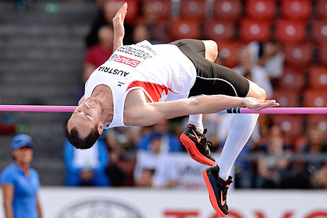 Zehnkämpfer Dominik Distelberger beim Hochsprung