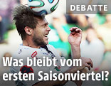 Manuel Weber (WAC) bei einem Kopfball