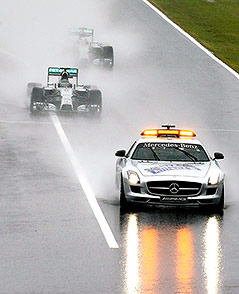 © APA/EPA/Srdjan Suki Safety Car