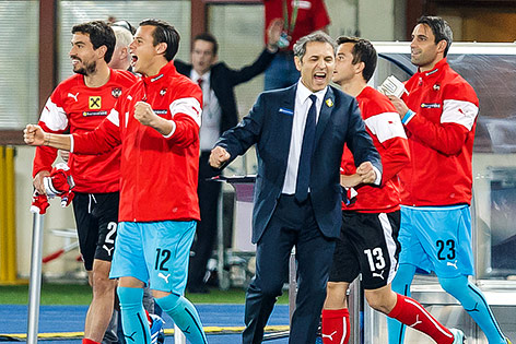 ÖFB-Trainer Koller jubelt nach Schlusspfiff