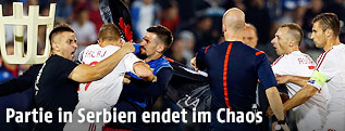 Ausschreitungen beim Spiel Serbien - Albanien
