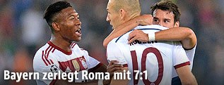 Jubel der Bayern-Spieler David Alaba und Arjen Robben