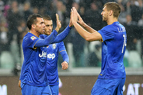 © APA/AP/Massimo Pinca Jubel von Carlos Tevez und Fernando Llorente (beide Juve)