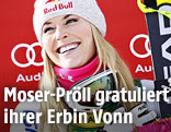 Lindsey Vonn (USA) lächelt während der Siegerehrung