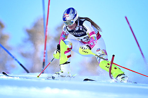 © APA/EPA/Vassil Donev Lindsey Vonn (USA) fädelt während dem Kombi-Slalom ein