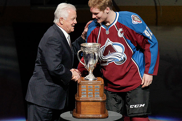 © AP/Barry Gutierrez Calder Trophy