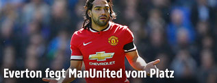 Manchester Uniteds Radamel Falcao blickt verständnislos