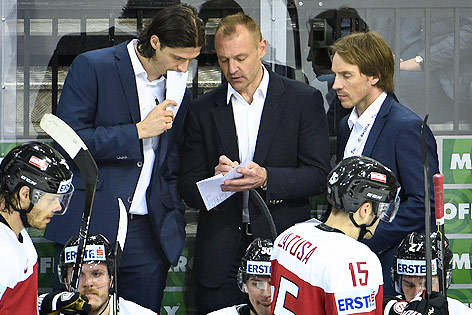 Assistent Christoph Brandner, ÖEHV-Coach Daniel Ratushny und Assistent Dieter Kalt
