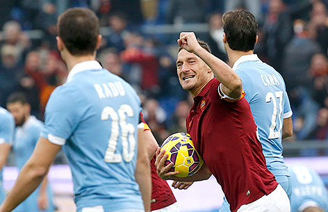 © Reuters/Alessandro Bianch Francesco Totti