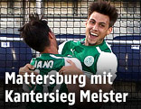 Jubel von Michael Novak und Alejandro Velasco Farinas (Mattersburg)