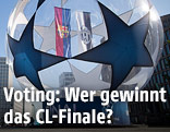 Großer transparenter Werbeball am Potsdamer Platz