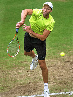 © APA/EPA/Maja Hitij Aufschlag des Kroaten Ivo Karlovic