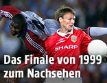 Teddy Sheringham (United) und Samuel
<br />
Kuffour (Bayern)
