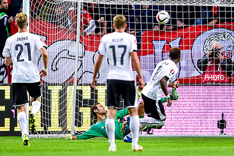 © GEPA/Bildbyran/Daniel Stiller David Alaba schießt einen Elfmeter