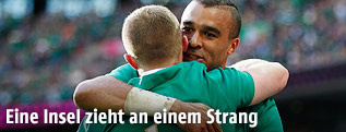 Keith Earls und Simon Zebo (Irland) jubeln