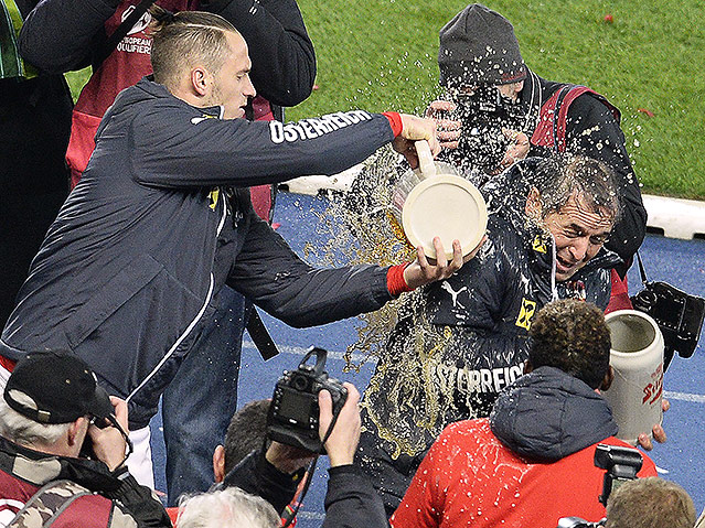 © APA/Robert Jäger Marko Arnautovic und Teamchef Marcel Koller