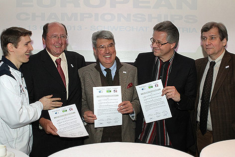 © GEPA/Philipp Brem Werner Schlager (AUT), Präsident Gottfried Forsthuber (OETTV), Präsident Stefano Bosi (ETTU), Geschäftsführer Martin Sörös (Werner Schlager Academy) und Generalsekretär Rudolf Sporrer (OETTV)