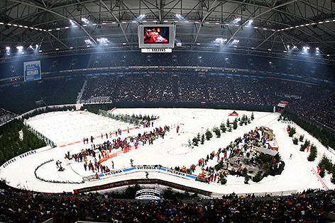 © Reuters/Thomas Bohlen Biathlon in der Schalke Veltins Arena