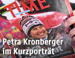 Eine Frau blaettert in einer Ausgabe des Time-Magazine vom 24. Februar 1992, mit dem Coverbild der Schirennlaeuferin Petra Kronberger