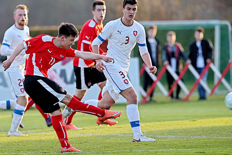 © GEPA/Hans Oberländer Torschuss von ÖFB-U19-Spieler Dominik Prokop