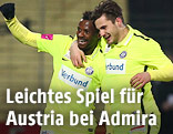 Olarenwaju Kayode and Christoph Martschinko (A.Wien) jubeln