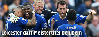 Leicester-Spieler jubeln