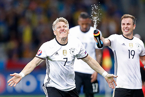 © Reuters/Carl Recine Bastian Schweinsteiger