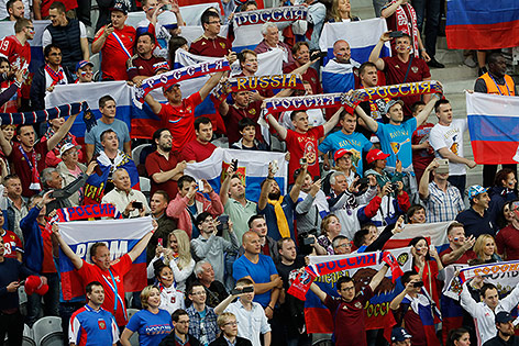 © Reuters/Benoit Tessier Russische Fans