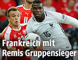 Paul Pogba (Frankreich) und Xherdan Shaqiri (Schweiz)