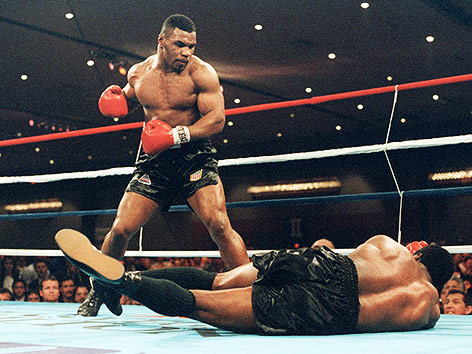 © APA/AFP/picturedesk.com Mike Tyson gewinnt gegen Evander Holyfield
