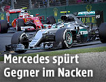 Lewis Hamilton (Mercedes) vor Sebastian Vettel (Ferrari)