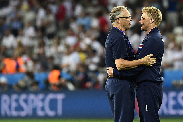 © APA/AFP/Tobias Schwarz Lars Lagerbaeck und Heimir Hallgrimsson