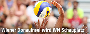 Beachvolleyball und H&auml;nde