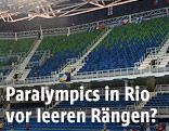 Leere Ränge in einem Stadion