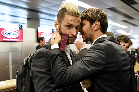 © APA/Robert Jäger Marko Arnautovic und Aleksandar Dragovic vor dem Abflug des ÖFB-Teams nach Belgrad