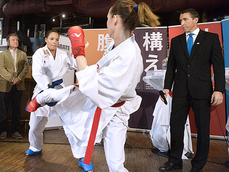 Alisa Buchinger und Bettina Plank