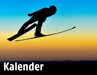 Silhouette eines Skispringers