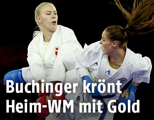 Alisa Buchinger im Kampf gegen die Dänin Katrine Pedersen