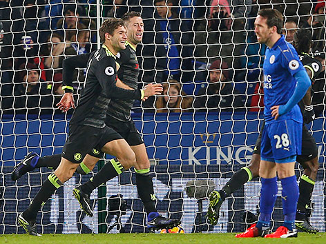 © APA/AFP/Adrian Dennis Marcos Alonso (Chelsea) jubelt nach seinem Torschuss