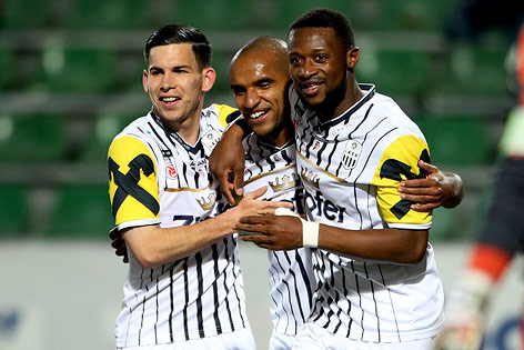 © GEPA/Mathias Mandl Jubel von Peter Michorl, Fabiano und Dimitry Imbongo Boele (LASK)