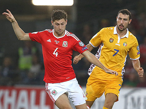 Ben Davies und Artur Ionita