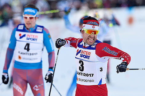 Alex Harvey (CAN) jubelt über seinen Sieg im 50-km-Langlauf