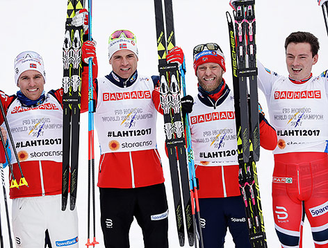 © APA/AP/Matthias Schrader Norwegisches Langlaufteam jubelt