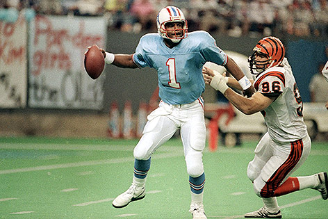 © AP/David Scarbrough Warren Moon (Oilers), 1990