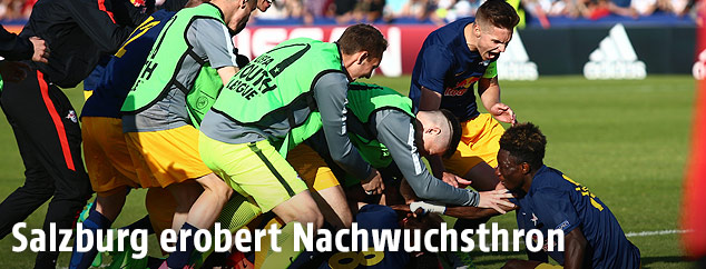 Salzburg Spieler jubeln