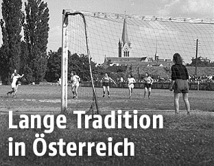 Fu&szlig;ballspiel in Ottakring, 1949