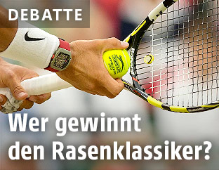 Tennisschl&auml;ger und Ball